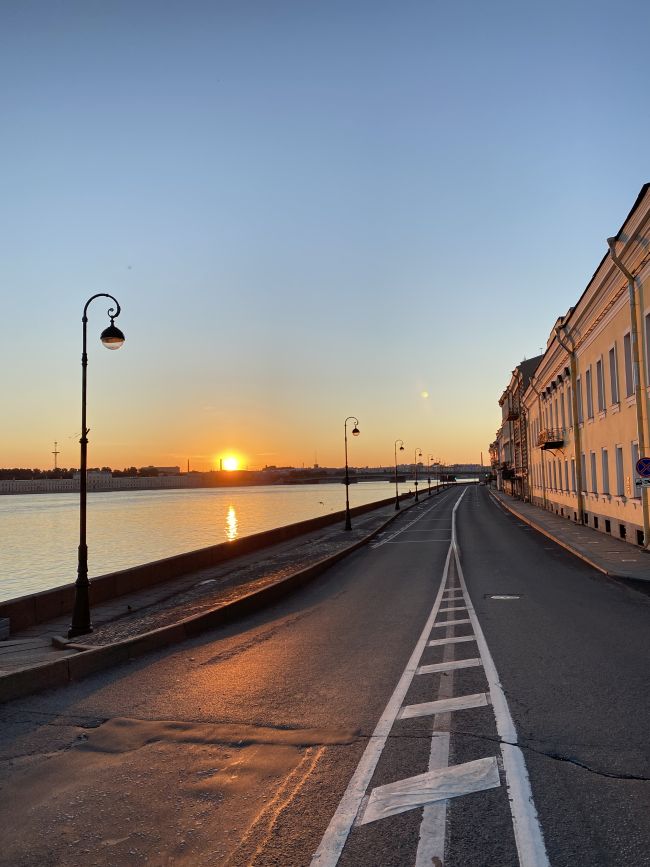 Как выглядят белые ночи в Петербурге 