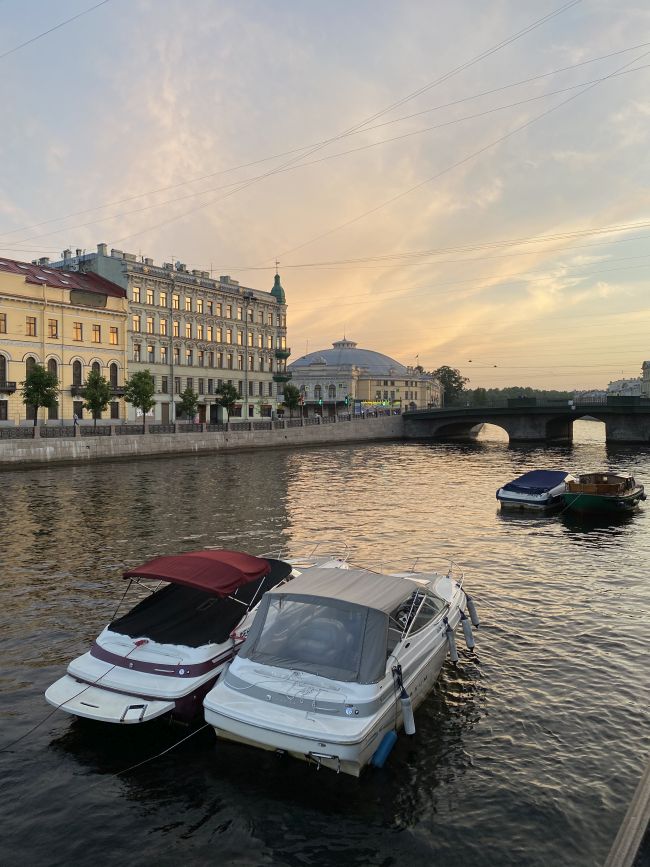 Как выглядят белые ночи в Петербурге 